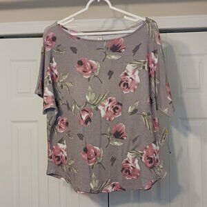 2/$18 - NWT Emerald Purple/Pink Short Sleeve Top Size S